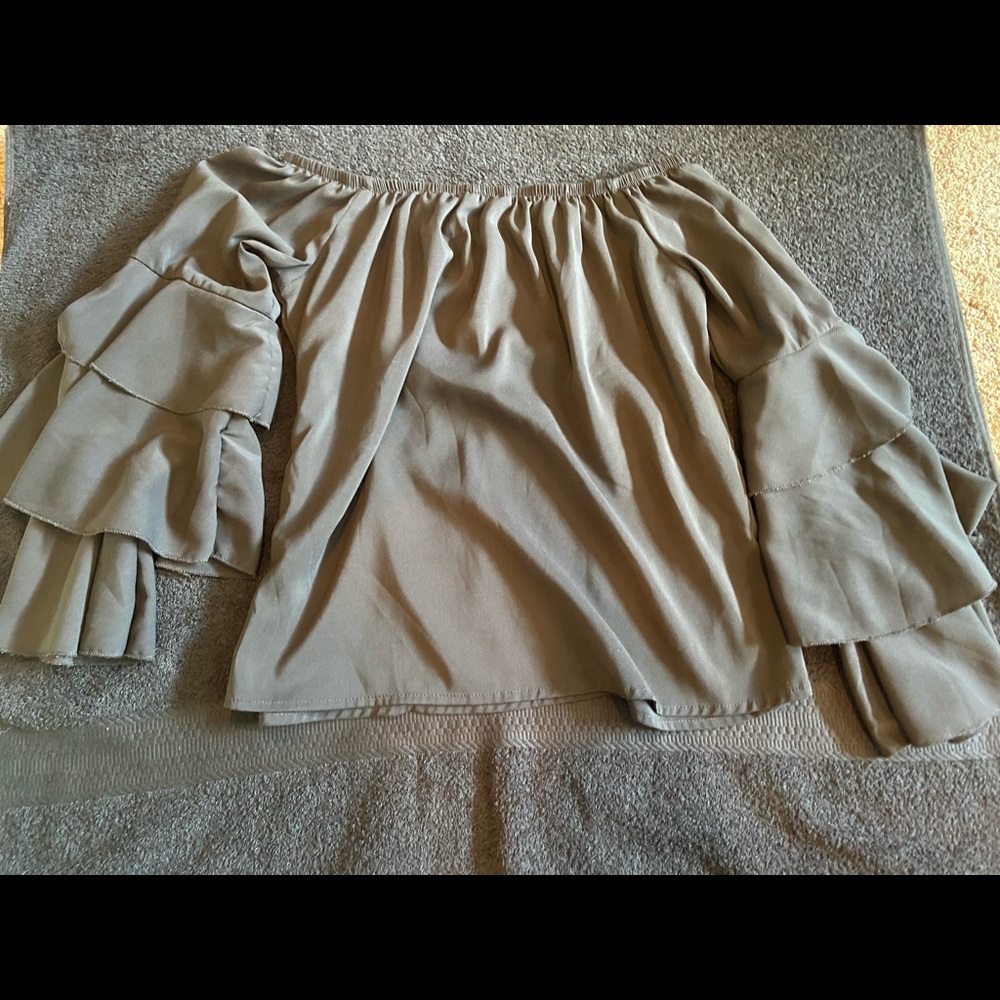 Black small SHEIN long sleeve bell top